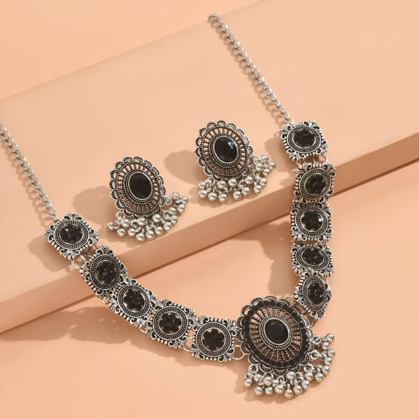 Bohemian Flower Necklace Tassel Set - Image 3