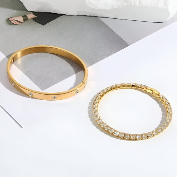 Love Dangles Bracelets Gold Set - Image 3