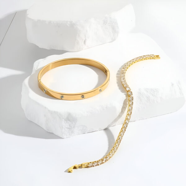 Love Dangles Bracelets Gold Set - Image 7