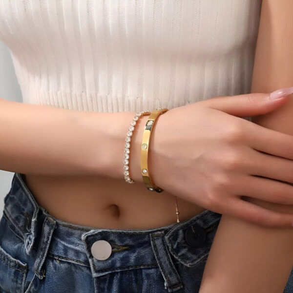 Love Dangles Bracelets Gold Set - Image 9