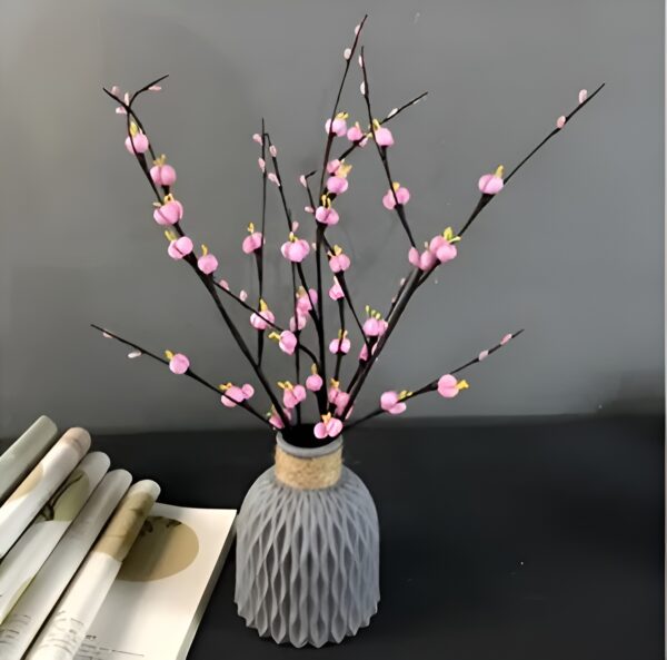 Ripple Texture Plastic Vase Decor - Image 2
