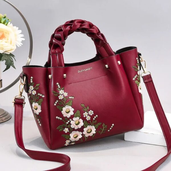 Luxury Retro Pleated Women’s Handbag - Image 7