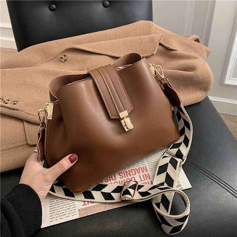 Korean Style PU Leather Bucket Bag for Women - Image 3